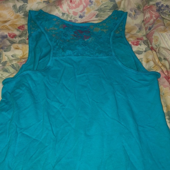 Kids tank top 🌟5 for $20🌟 - Picture 3 of 3